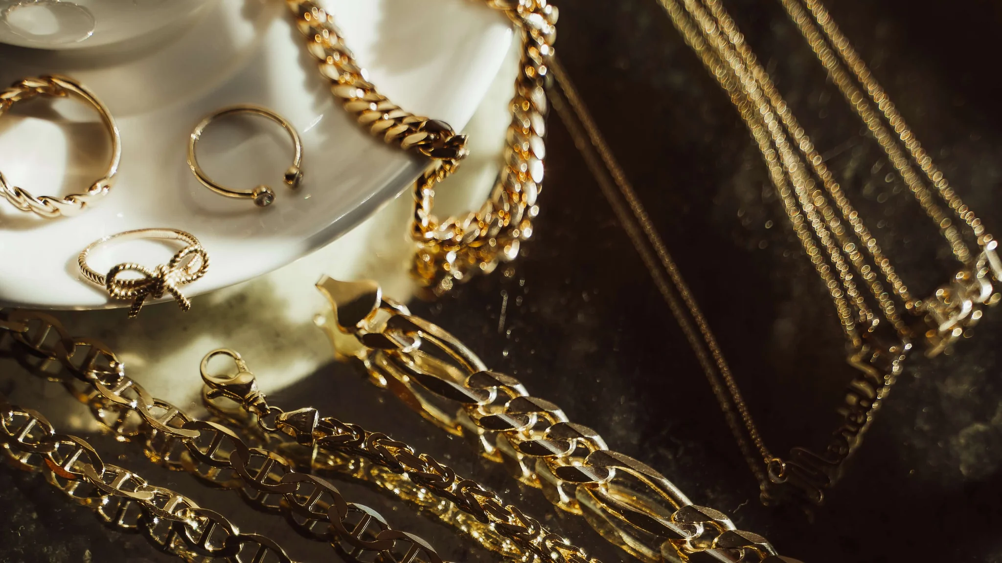 Gold jewellery buyers - chains, rings and bangles